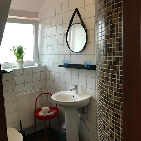 Viktoria تيهاني